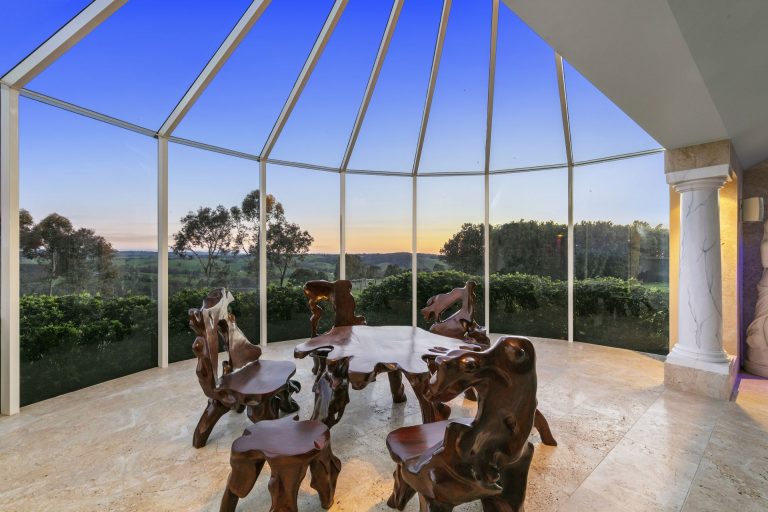 Friday’s favourites – 3 hot properties on the market